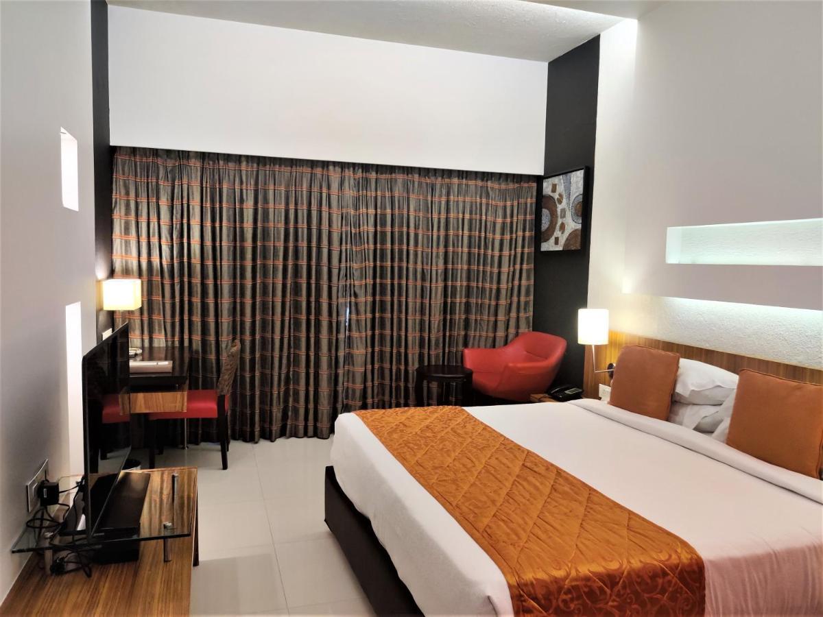 Hotel Satkar Residency Thane Esterno foto