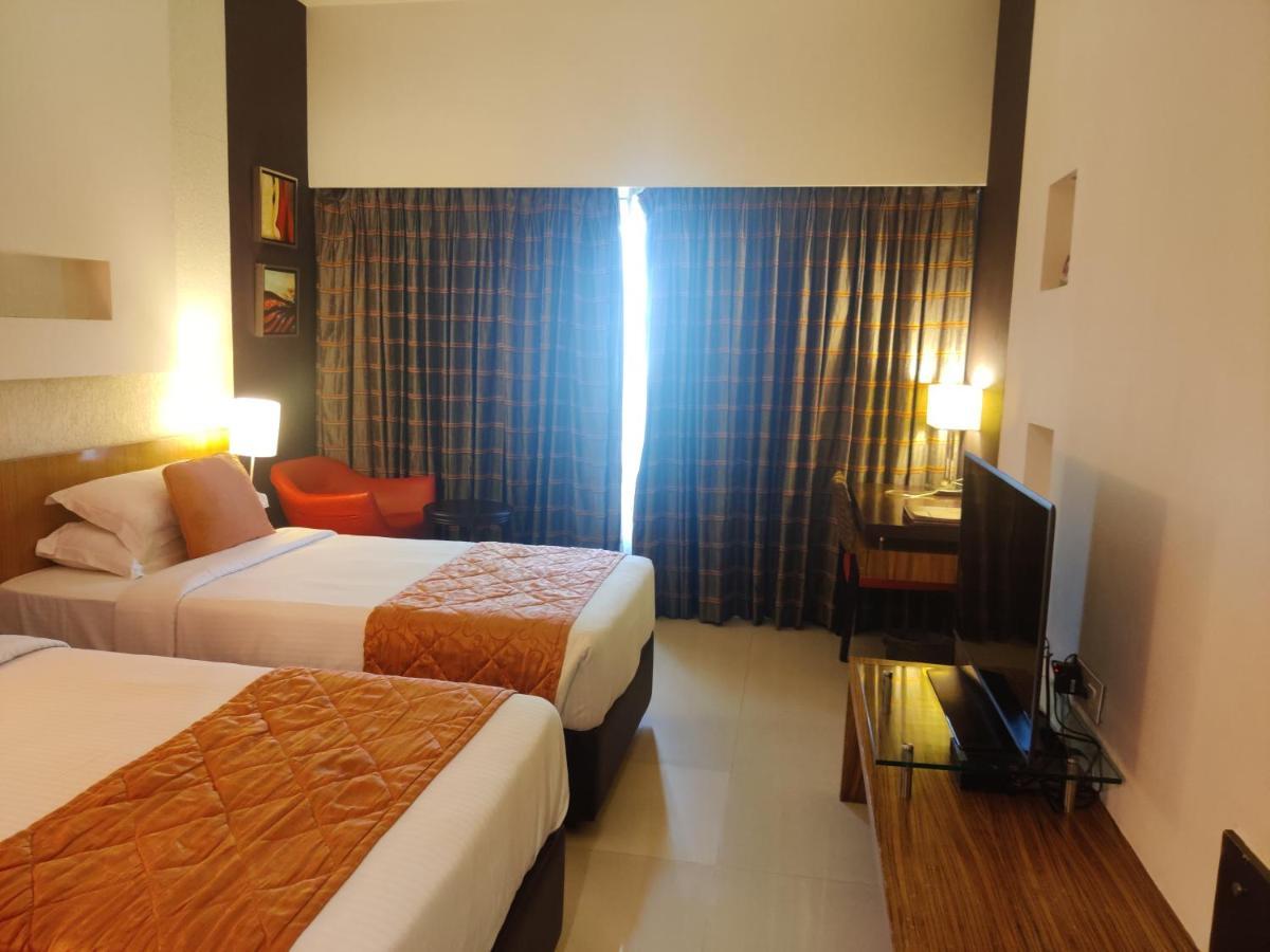 Hotel Satkar Residency Thane Esterno foto