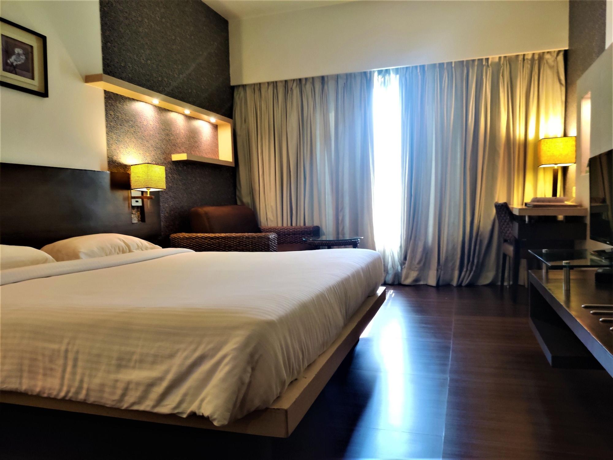 Hotel Satkar Residency Thane Esterno foto