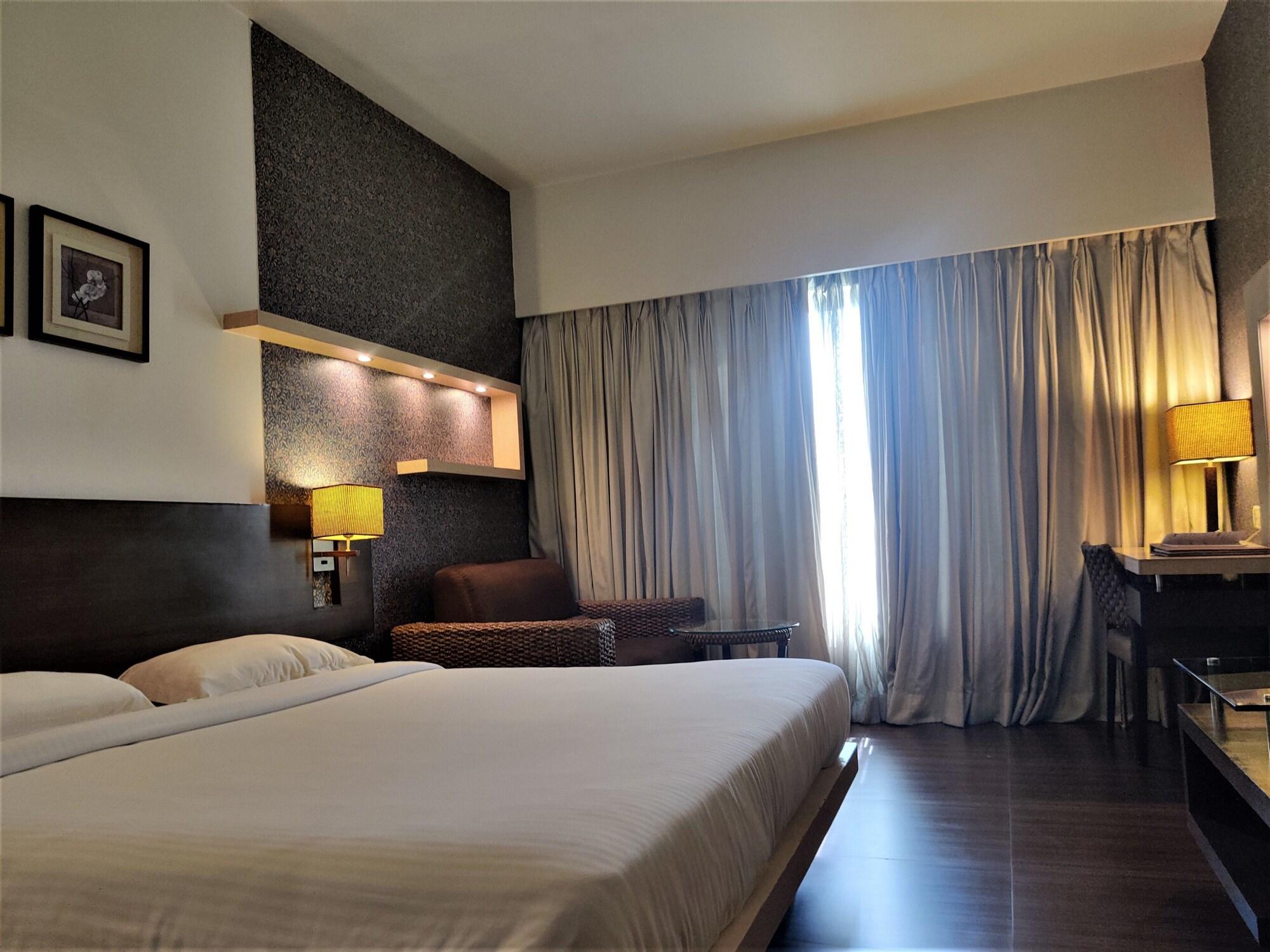 Hotel Satkar Residency Thane Esterno foto