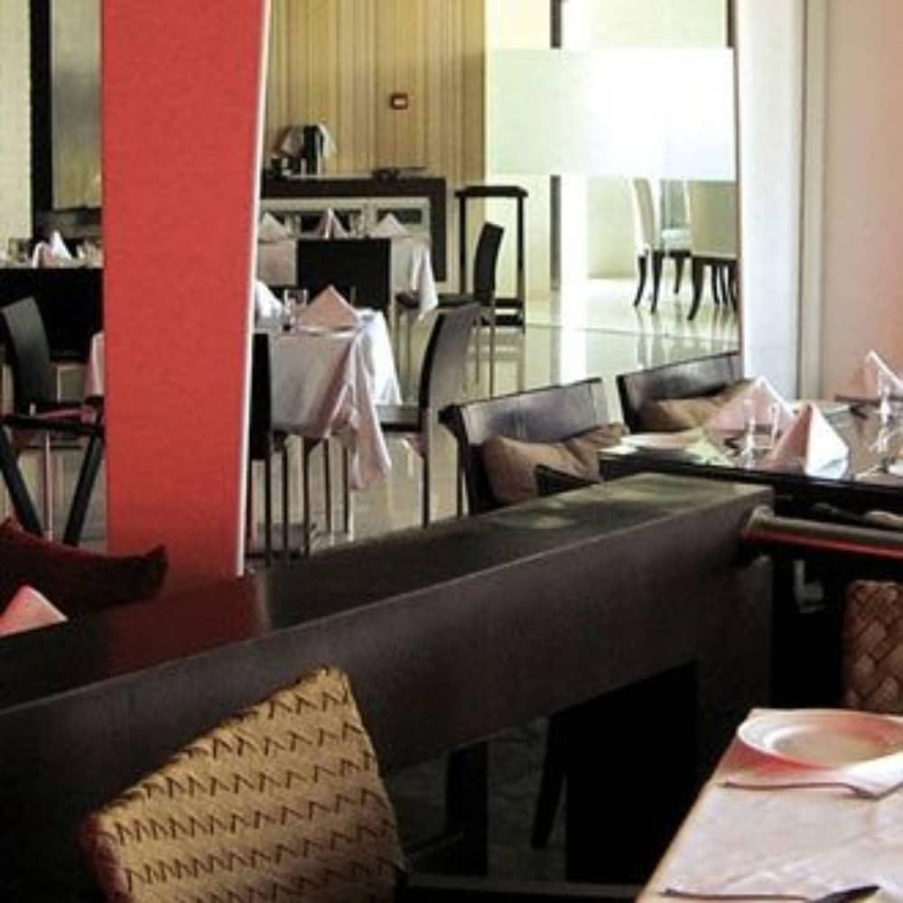 Hotel Satkar Residency Thane Esterno foto