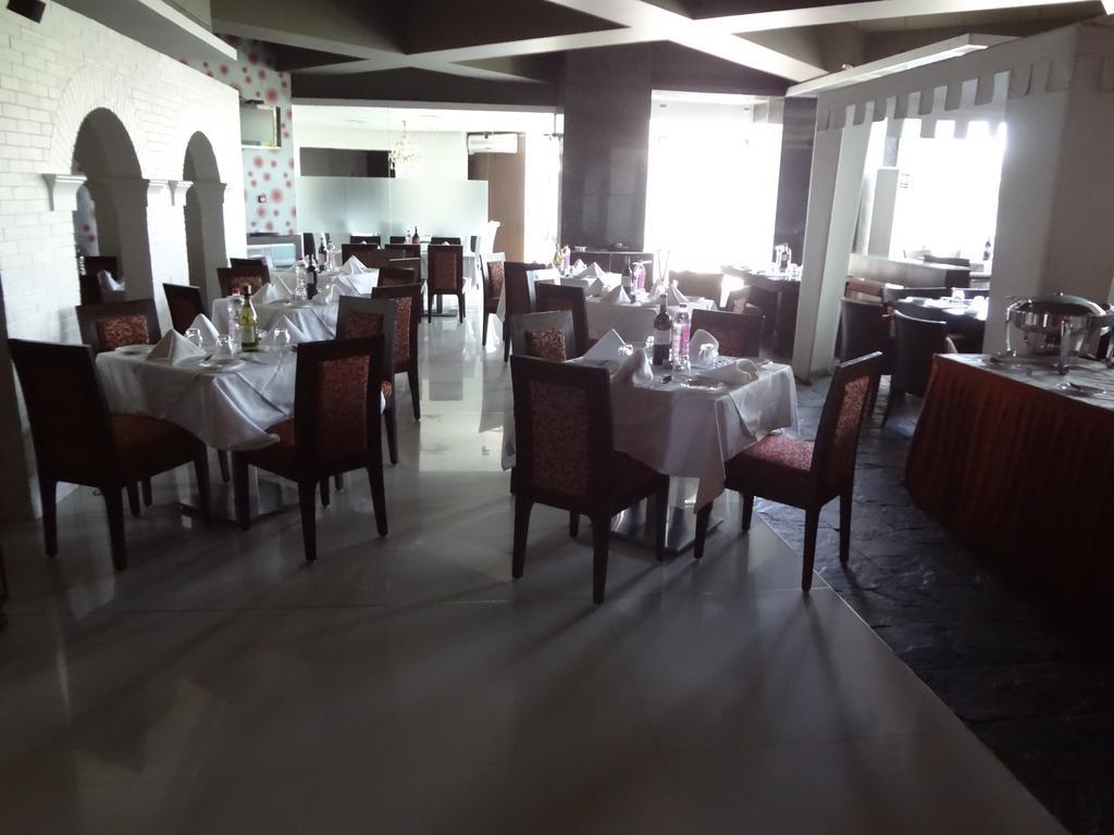 Hotel Satkar Residency Thane Esterno foto