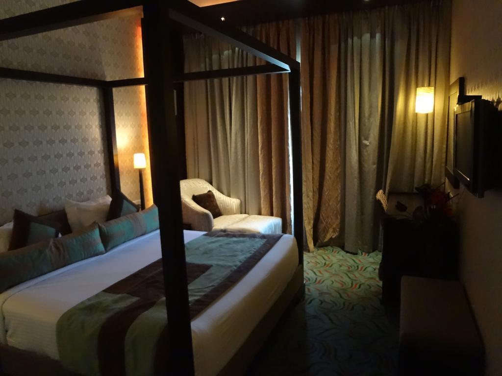 Hotel Satkar Residency Thane Esterno foto