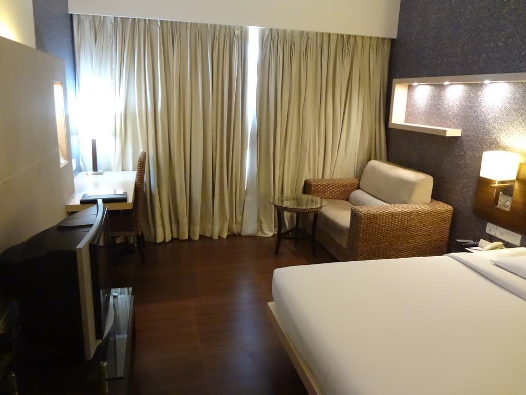 Hotel Satkar Residency Thane Esterno foto